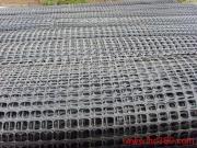 供应钢塑格栅，土工布，无纺布，防水毯，土工膜